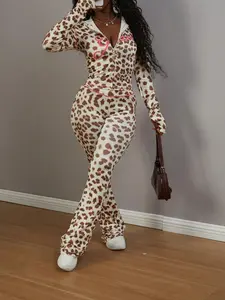 Women's 2 Piece Leopard Print Pattern Tracksuit Sweatsuit Outfit, Stylish Activewear, Zip Up Hooded Crop Top & Flare Pants Set, Pink Stitch Detail Y2K Streetwear Outfit for Casual, Party, Clubwear