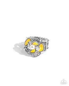 Mademoi-SHELL - Yellow Silver Flower White Pearl Ring - Paparazzi