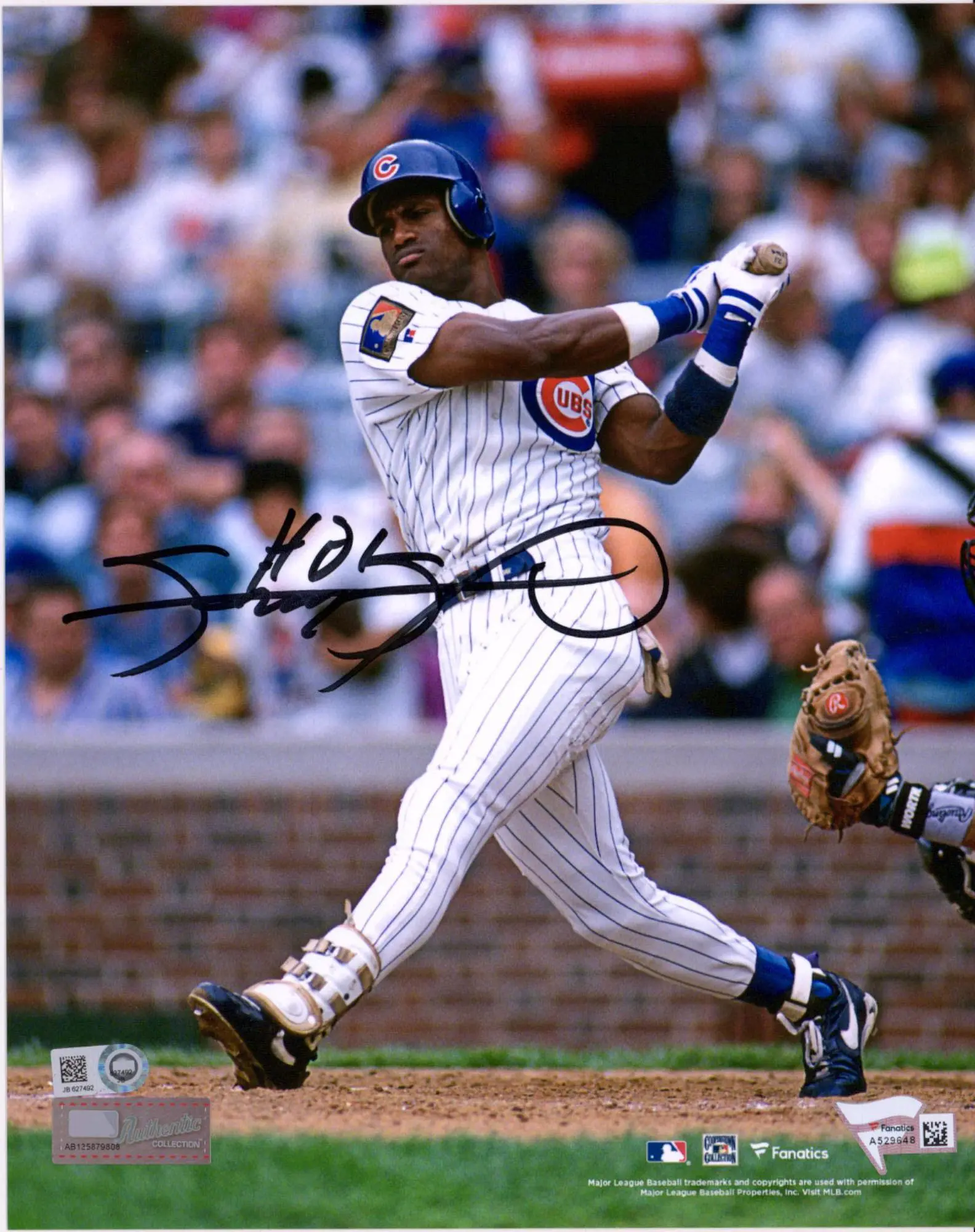 Sammy Sosa Chicago Cubs Autographed 8" x 10" Hitting Photograph - Fanatics Authentic Certified