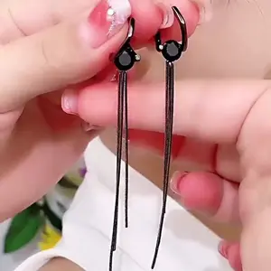 LisiZen Black Long 1 Carat Tassel Clip-On Earrings for Women - Face-Slimming, High-End, Trendy, Versatile Fashion Jewelry DZEH4896