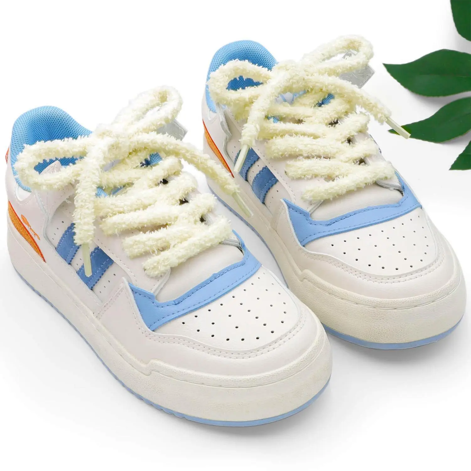 Fuzzy Plush Shoe Laces, 1 Pair Beige Soft Thick Lace Design for Women & Men, Comfortable Fall & Winter Replacement for Sneakers & Flats - 47in, Thick Laces Design