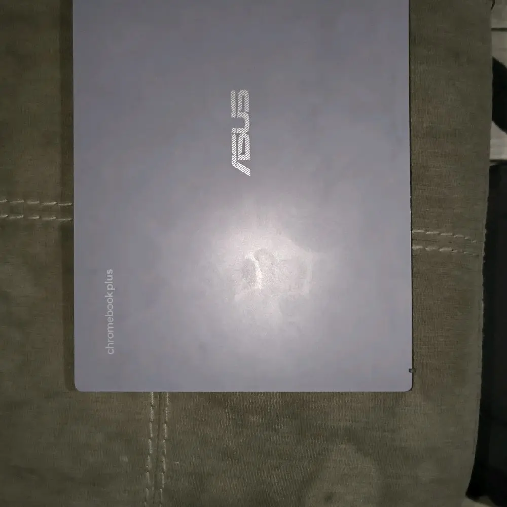 Asus Gaming Laptop - Model dronbookplus, Brand Logo Visible, No Additional Specifications Provided
