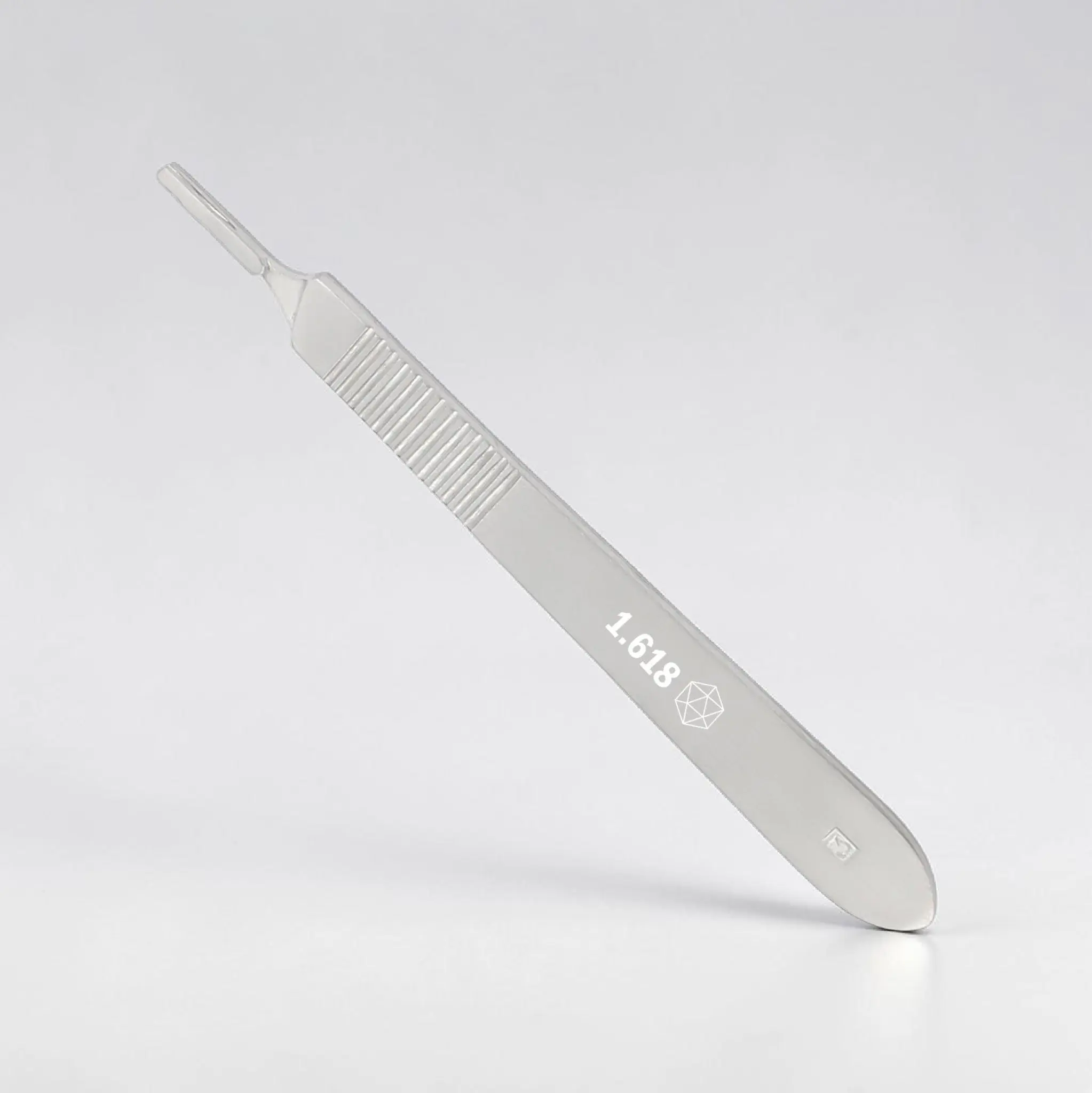 Dermaplane Handle Tool Kit, Unscented Facial Skincare Tool with Metal Body for Adults - Exfoliating, Brightening, Dirt Removal