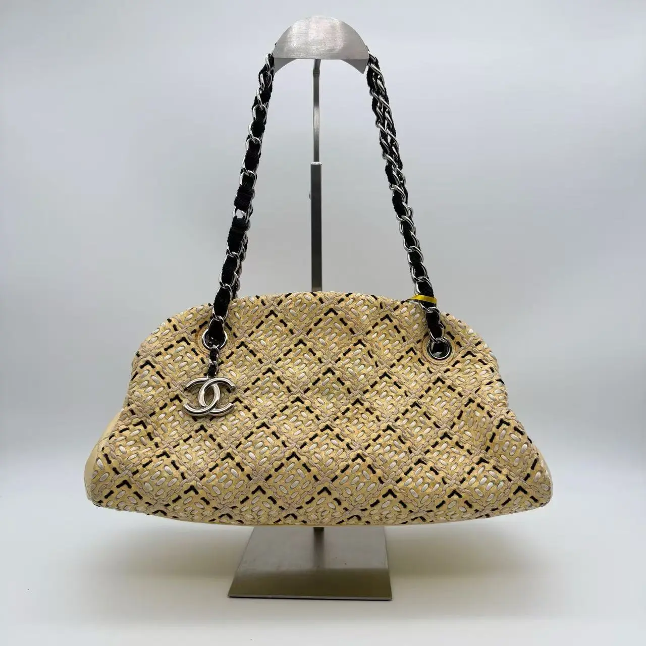 Pre-owned CHANEL RL2 Just Mademoiselle Bowling‑Bag 24304612