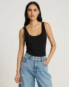 Express Body Contour High Compression Scoop Neck Bodysuit