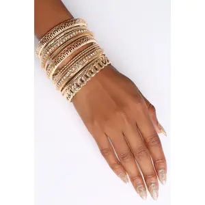 The Whole Fam Bam Bangle Set - Gold The Whole Fam Bam Bangle Set - Gold