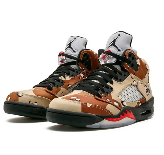 Men Women Unisex Retro High‑Top Casual Shoes, Desert Camo Patchwork Upper, Grey Collar Trim, Black Laces, Eye‑catching Red Outsole Trim, Non‑slip Icy Translucent Outsole For Daily Hangout & Party Wear