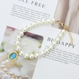 Pet cat dog cute imitation pearl necklace emerald catchain pendant cute pet collar lady style fashion pet match cuban  link Valentine's Day Dog Collar with Bowtie big breed custom acesso ries easy  harness Festive Christmas Cat Collars Set