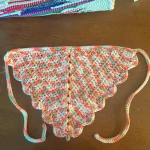 Scalloped Bandana - Crochet Pattern with Colorful Design and Scalloped Edges for Stylish Wear