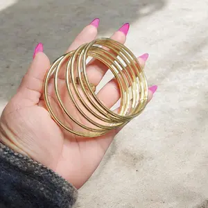 Bangle Set Redondo size 8 to 8.5 Stainless Steel Gold-Tone Jewelry for Versatile Styling