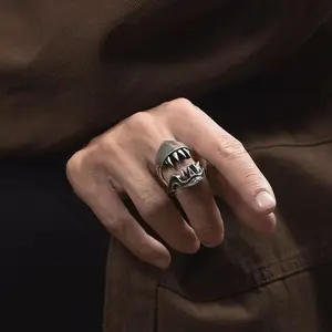 Trendy hip-hop parasitic monster helmet with movable ring, domineering retro men's ring