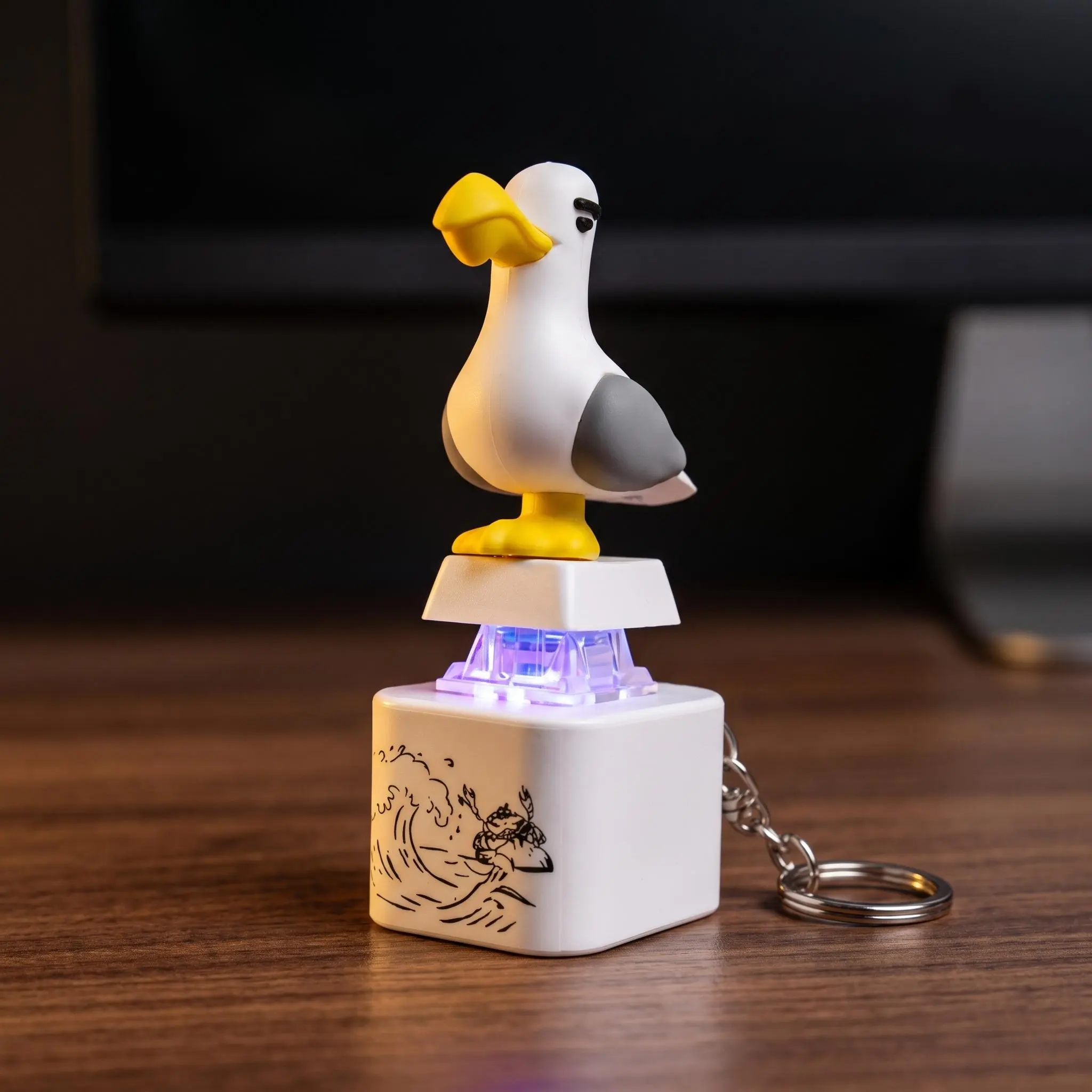 Cute Seagull Meme Keychain Button Toy, Funny "Mine" Sound Effect Fidget Keyring with Flashing LED Light, Press to Play Sound & Light Up, Portable Stress Relief Fidget Toy, Mini Desk Decor, Novelty Gag Gift for Teen Boys Girls, Party Favor Backpack Pendant