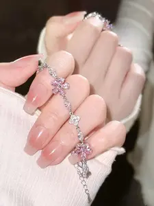 Elegant Sakura Crystal Bracelet, Unique Design, Delicate Sweet Style, Versatile Light Luxury, Perfect Gift for Best Friends, Fashionable Bracelet