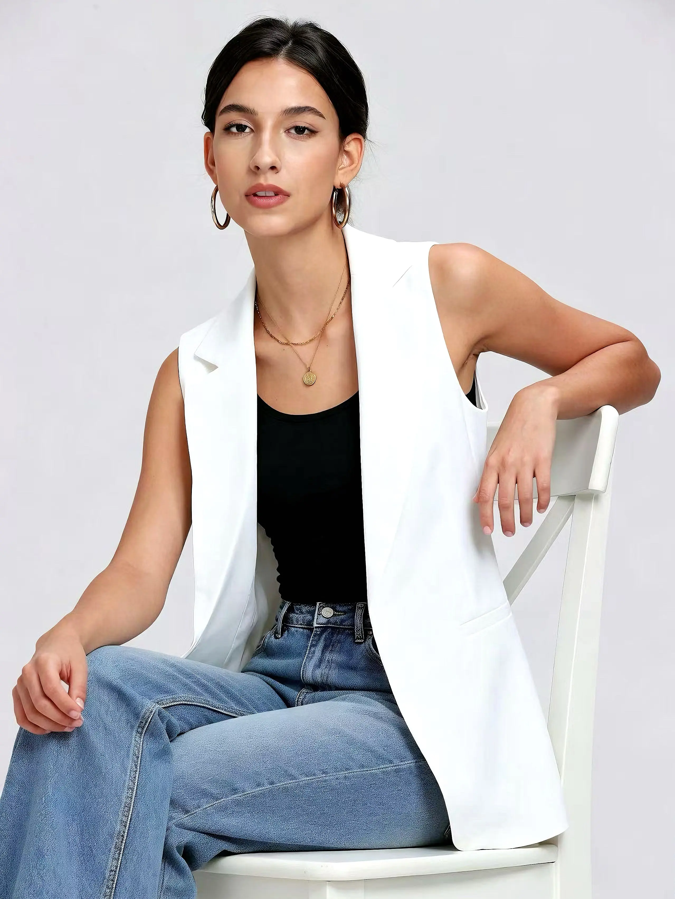 Women's sleeveless suit vest, casual open-front summer jacket, decorative pockets, sleeveless suit jacket, casual sleeveless vest, solid color vest, slim-fit sleeveless vest.