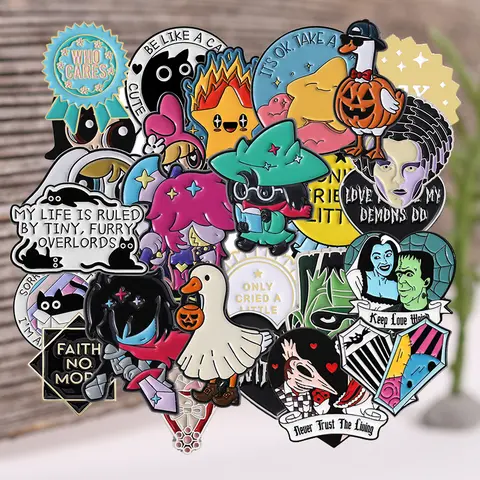 Unisex 2025 Limited Festive Set Durable Zinc Alloy Jewellery Brooch Pins - Collar Clips, 5/10/20PCS Assorted Random Mix Packs, Durable Metal Pins for Halloween, Daily Wear