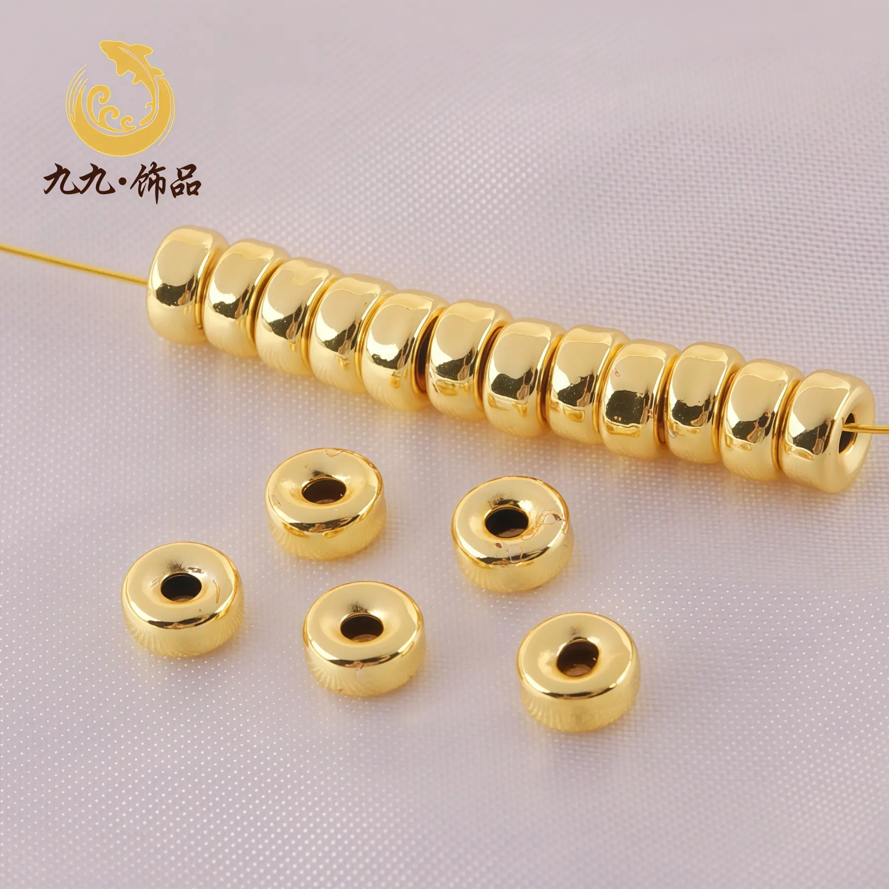 Smooth finish/18K gold color