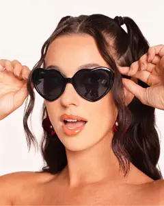 Lovesick Diffraction Glasses