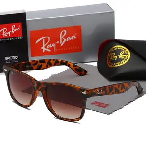 NEW R A Y-B A N Wayfarer Black Gray Sunglasses Classic Unisex UV Protection