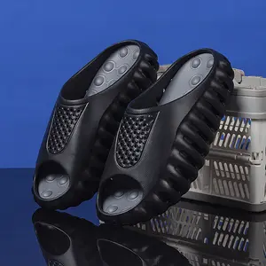 Perforated shoes for men's summer fashion thick soled non slip sandals, outdoor casual breathable, soft and comfortable perforated shoes, sports sandals