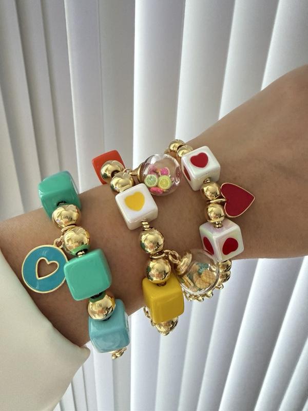 Colorful Heart Charm Chunky Bracelet Gold Beaded Jewelry with Vibrant Beads and Heart Charms for Stylish Accessory