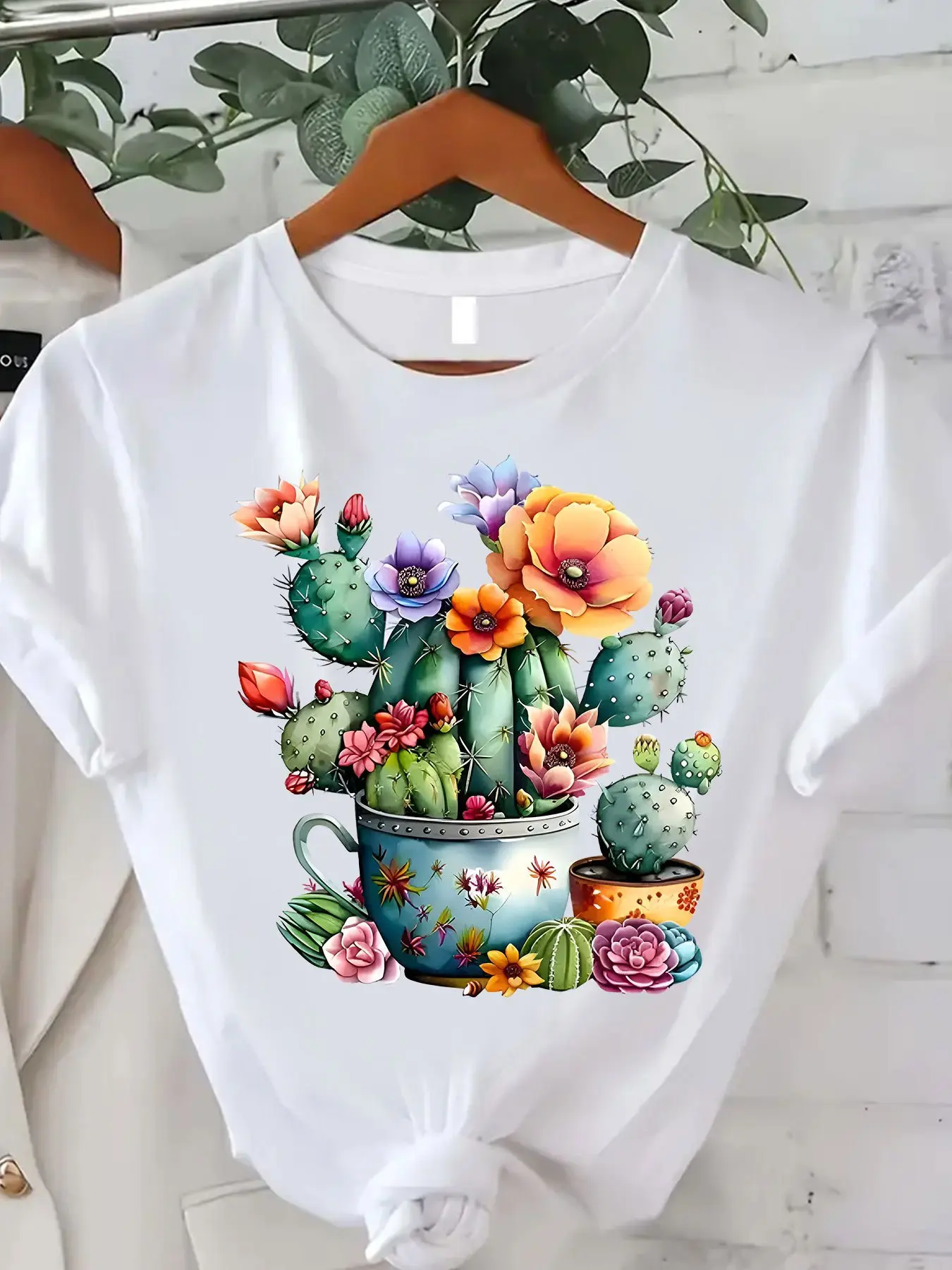 Women'S Cactus And Floral Design T-Shirt - Soft, Breathable, And Cozy, Perfect for Summer, And Outdoor Fun, Casual Round Neck Tee