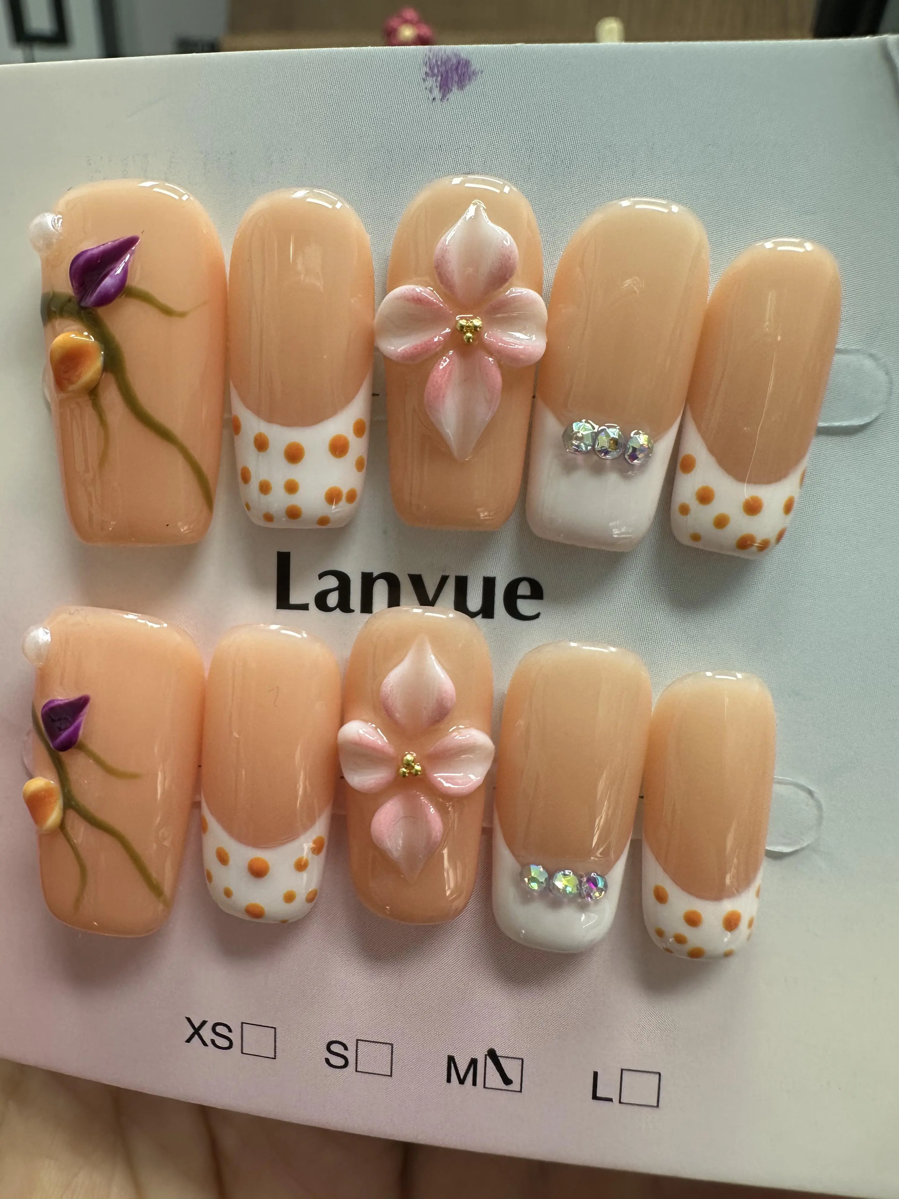 Ella(7417)gc.You can get 15 pairs of random nails for 30 dollars (or you can come to the live stream and pick them yourself).