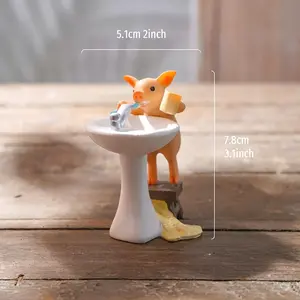 [1-Piece Resin Pig Figurine Decor] 1-Piece Resin Pig Figurine Collectible, Cartoon-Themed Garden Art Decor, Versatile for Indoor and Outdoor Display, Ideal for Christmas, Hanukkah, Thanksgiving - Power-Free Decoration religious theme