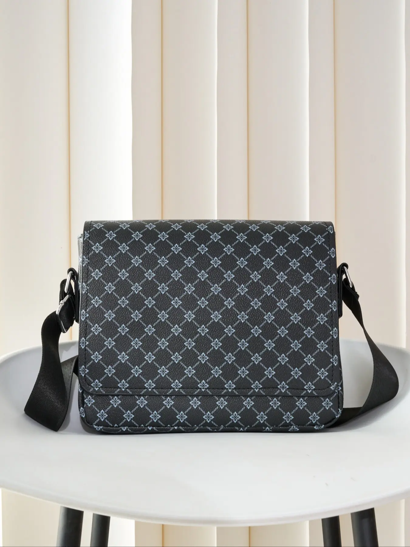 Men's Geometric Pattern Crossbody Bag, Multifunctional Bag, Stylish Functionality with 26cm Large Capacity for Tablets and Umbrellas, Metal Buckle Wide Shoulder Strap Perfect for Work and Casual Outings, Casual Crossbody Bags
