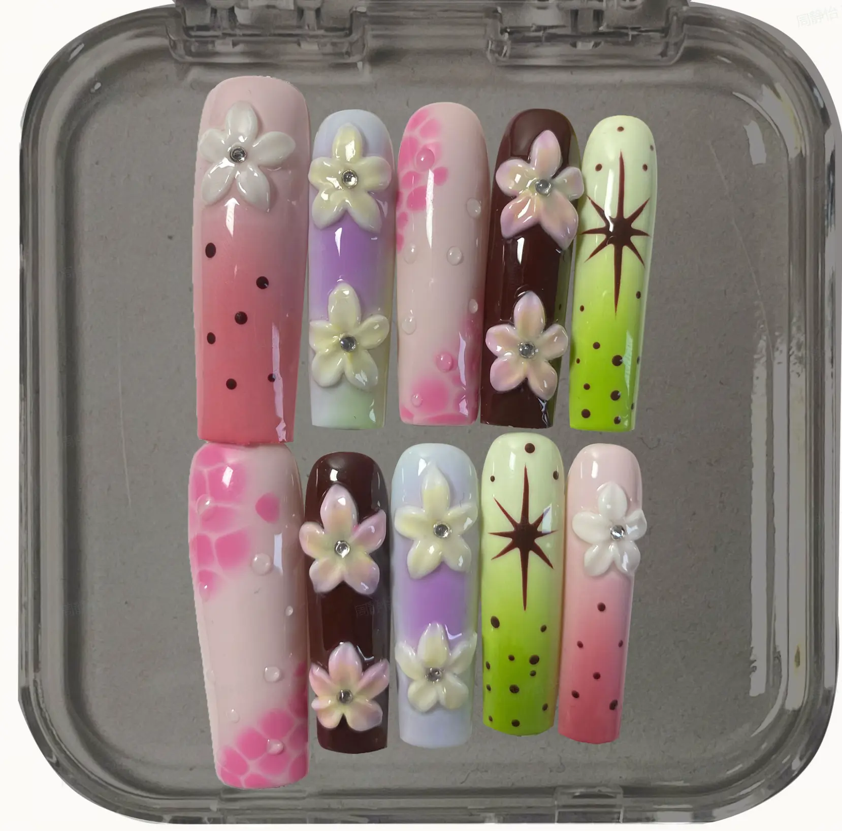 Hailey:HJ-Many Different Styles Of Nails