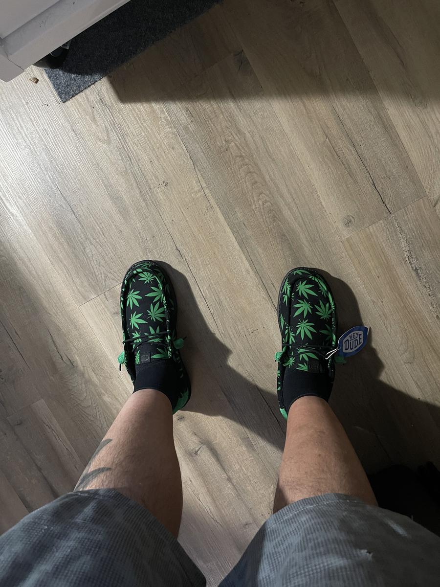 Item: Black/Green, 14