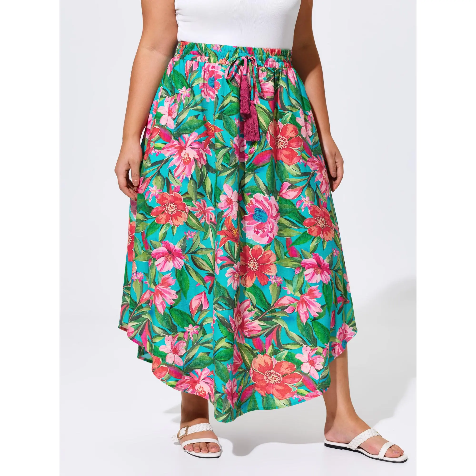 BLOOMCHIC Plus Size Floral Print Drawstring Waist Arc Hem Maxi Skirt [M-6X]  Summerfinds