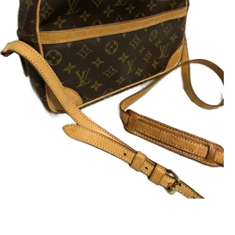Pre-owned Louis Vuitton Coated Canvas Crossbody Bags PreOwned Trocedero crossbody
