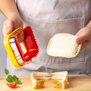 1pc Sandwich Sealing Mold for Pocket Bread, Breakfast Embossing Mold, Bento Shape in Square, Round, And Heart Shapes