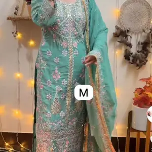 Long kurti set  green ( no return accepted )
