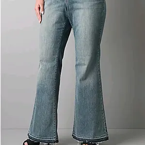 New Plus Size 14 Lane Bryant Flared  Jeans