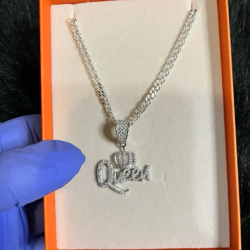 “Queen” Pendant with Chain