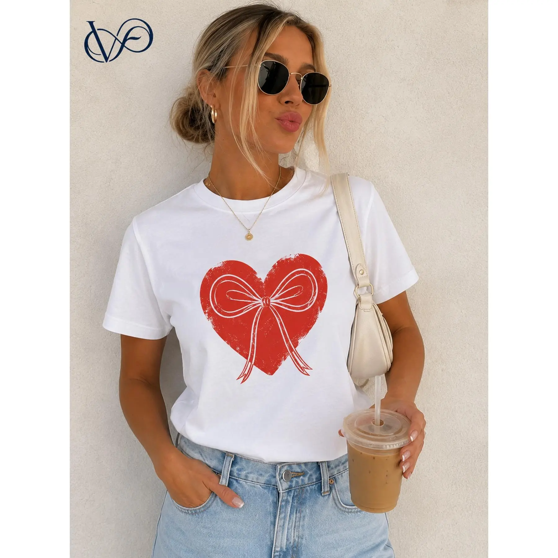 Women's Romantic Heart & Bow Graphic T-Shirt, Casual Loose Fit Crew Neck Short Sleeve Top for Valentine's Day, Tshirt