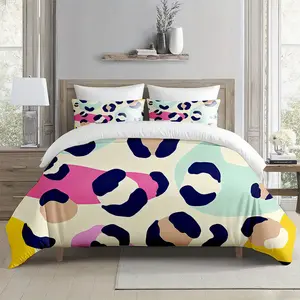 2/3-piece bedding set, Soft bedding set, leopard print design, including 1 duvet cover and 1 or 2 pillowcases, duvet and pillow inserts not included, machine washable, suitable for bedrooms or guest rooms, ideal gift for family and friends