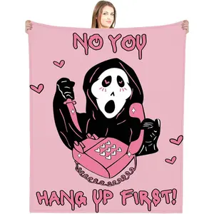 Halloween Pink Ghost Face Fleece Blanket, Horror Skeleton Halloween Theme Soft Comfortable Warm Cozy Flannel Throw Blanket for Bedroom Living Room Bed Sofa Decor Blanket