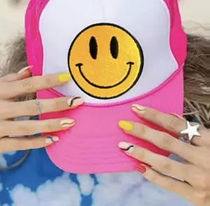 Smile Face Trucker Hat, Trendy Cute Preppy Smile Yellow Emoji Patch Embroidered Baseball Cap Snapback Hat, One Size, Women