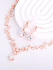 3PCS Fashionable teardrop-shaped flower rose gold earrings and necklace set, light luxury and high-end 18k gold plated ladies' jewelry set, birthday gift suitable for attending banquets and ceremonies