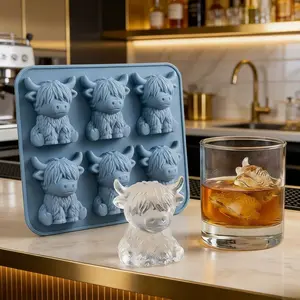 Mini Highland Cow Ice Cube Mold, Cute 3D Ice Cubes for Drinks, Parties, and Gifts, Perfect for Beverage Enhancements