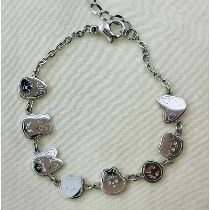 Dainty KPOP Fan Alloy Bracelet - Cute Cartoon Character Charms, Adjustable Band, Double-Sided 1.3cm Pendant, 1cm Tail Chain, 25g Costume Jewelry, Double-Sided Pendant, Adjustable Alloy Band, 25 Grams