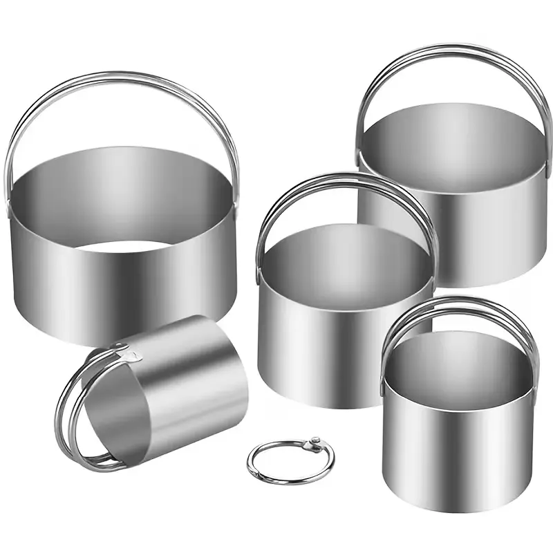 Set of 5 Round Cookie Cutters Made of Stainless Steel Featuring Ergonomic Handles - Sturdy Baking Tools Designed for Creating Perfectly Shaped Pastries, And Dough - Perfect for Festive Occasions Such As Christmas, Halloween, Easter
