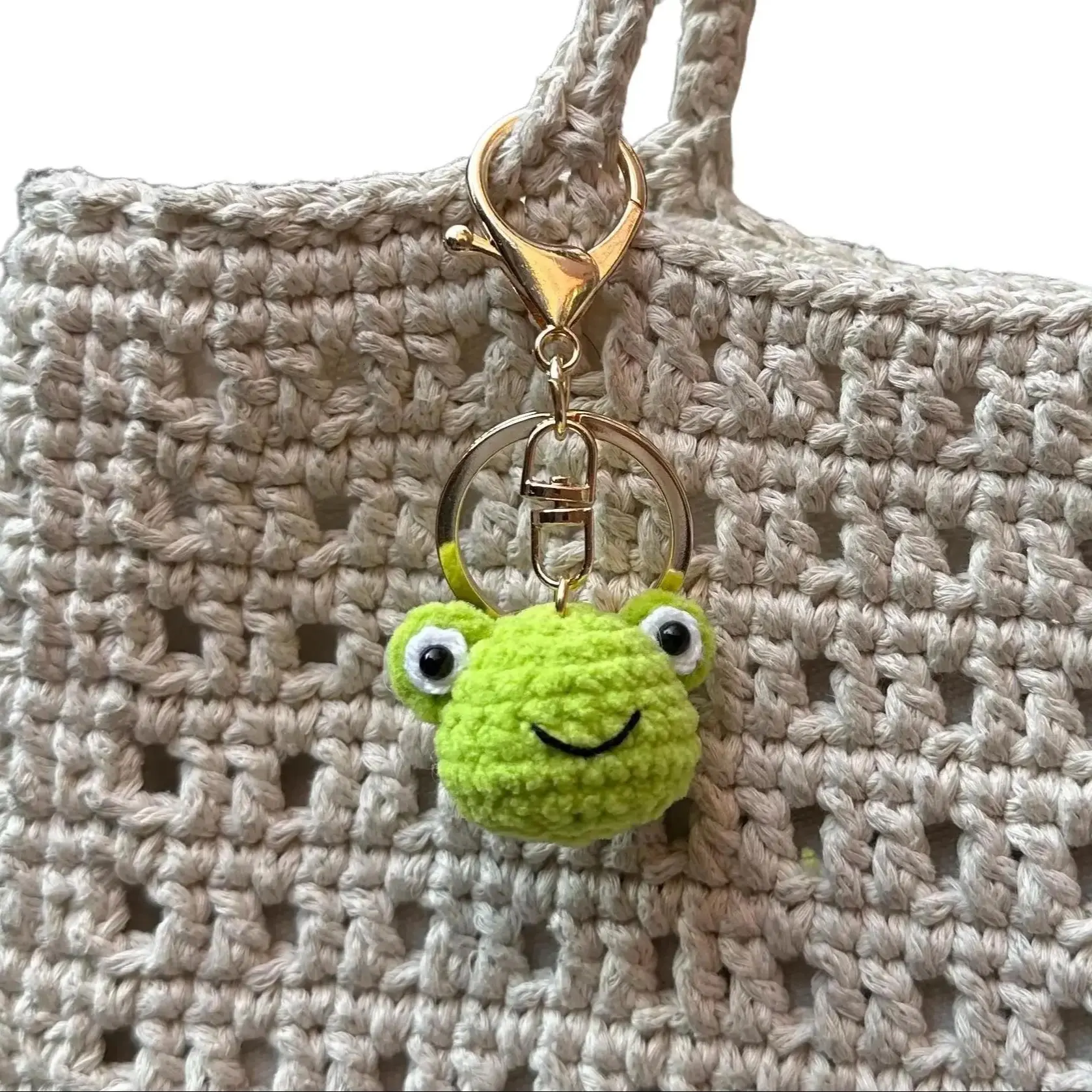 3cm Handmade Crochet Mini Animal Keychain Rabbit Chicks Cat Dog Pendant for Women Girls - Adorable Handcrafted Charm