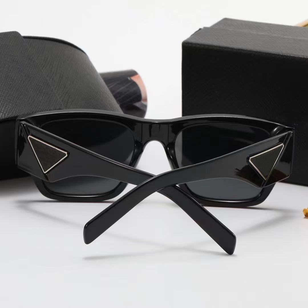 Stylish Retro Large Square Sunglasses for Men & Women Classic Square Sunglasses Trendy UV400 Protection for All Occasion