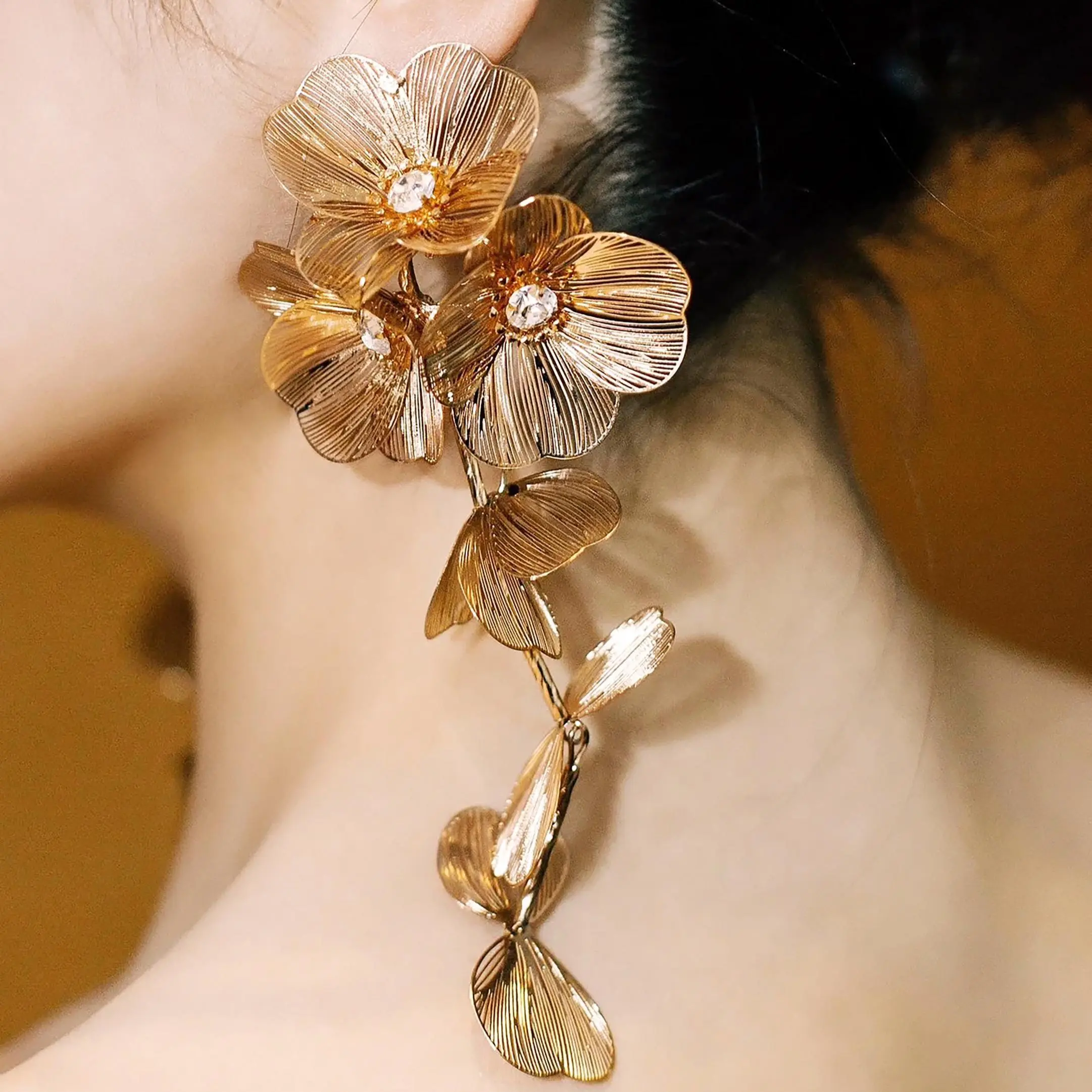 Modmints Elegant Design Gold Earring Set - Glamorous Luxury Artificial Gemstone Earrings, Cascading Floral Rhinestone Center, Hypoallergenic Post Backs, Regal-Inspired Bloom Statement for Weddings, Formal Events, Glamorous Artificial Gemstone Earrings