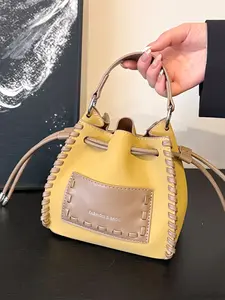 Casual retro canvas patchwork bucket bag, fashionable, exquisite and versatile, woven shoulder crossbody handbag, small and multi-color optional, suitable for daily commuting office workers, shopping, etc.