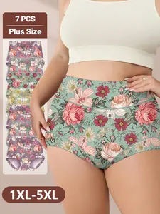 7-Pack Plus-Size Retro Floral Underwear, Ultimate Comfort for Everyday Wear, Loose-Fitting Plain Design, All Seasons Apparel