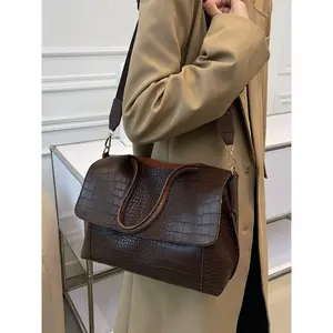Retro dark brown crocodile textured handbag with shoulder strap for crossbody, retro and light luxury design, Classic Flap Shoulder, practical fashionable casual versatile shoulder crossbody bag, suitable for daily travel, business trips, etc.